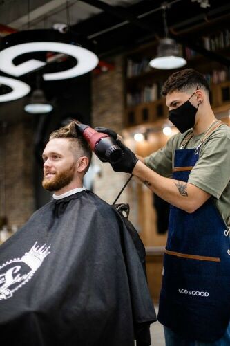 saloon